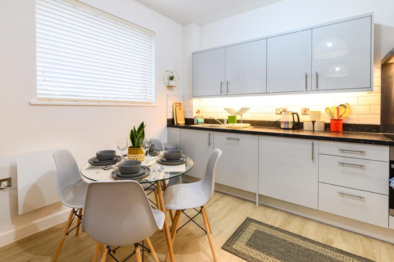 Comfy & Homely 2Bed Apartment - 5 Star Location Манчестер Экстерьер фото