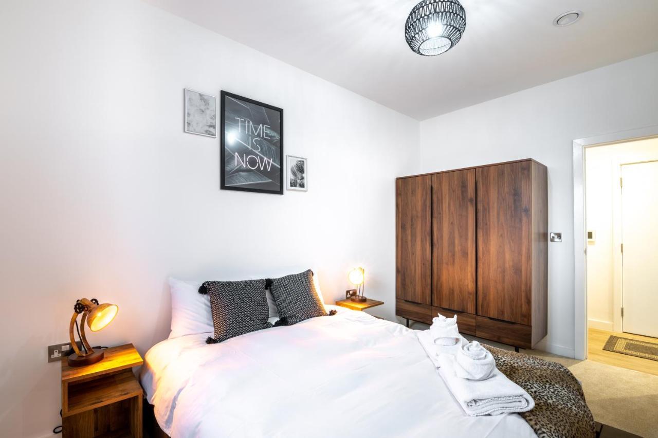 Comfy & Homely 2Bed Apartment - 5 Star Location Манчестер Экстерьер фото